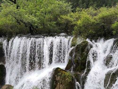 九寨沟旅游攻略——探秘中国最美的自然奇观