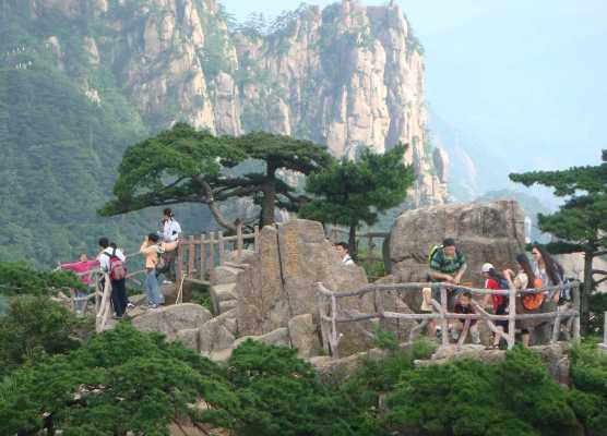 黄山旅游攻略二日游，黄山旅游攻略二日游山上住一晚