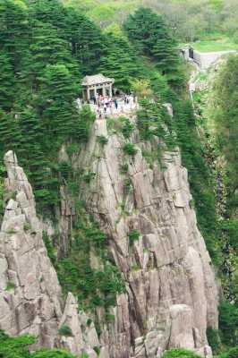 黄山旅游攻略二日游，黄山旅游攻略二日游山上住一晚