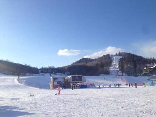 长白山滑雪攻略：探索中国最壮丽的滑雪胜地