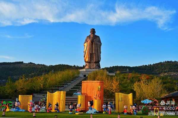 您好，曲阜是孔子的故乡，有着丰富的历史文化和旅游资源。以下是一些曲阜旅游攻略景点必去：